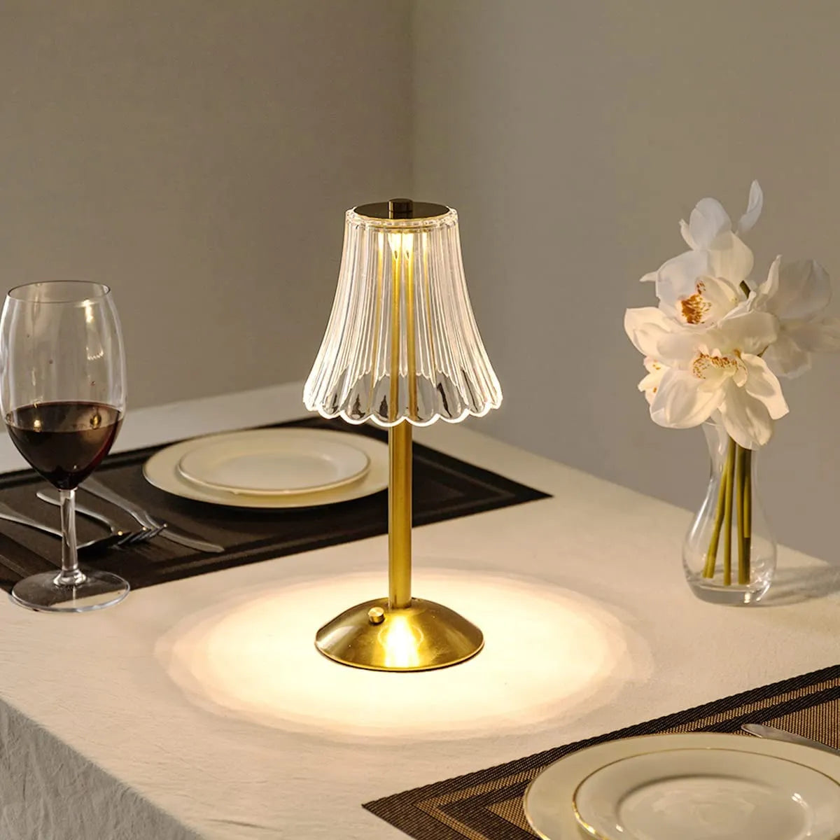 Classique Touch-Sensitive Table Light